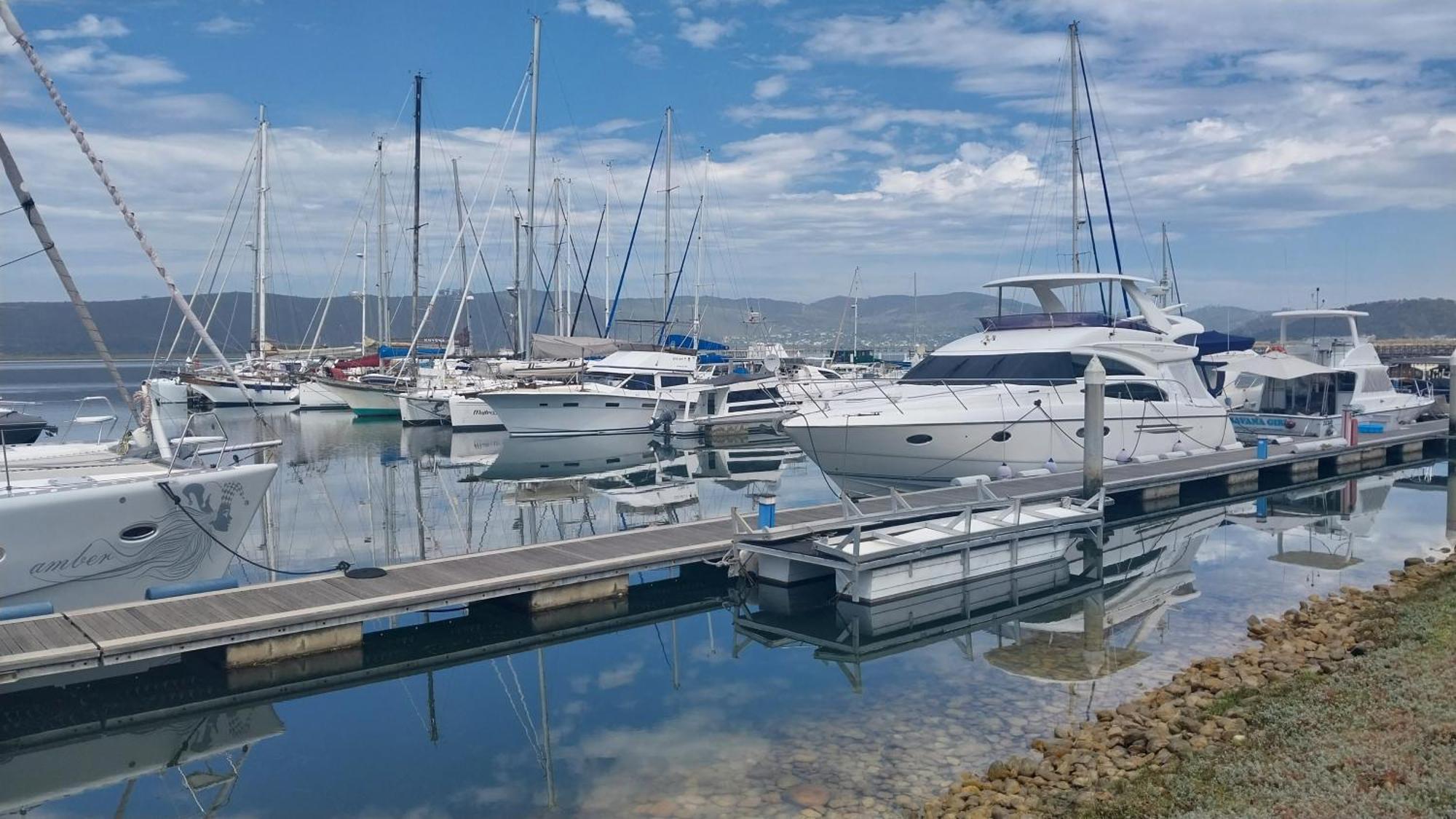 Knysna Private Estate Lagoon - Garden Apartments- Secure Estate Luaran gambar